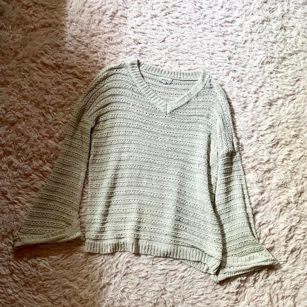 Minimalist Clean Girl Old Money Crotchet Preppy Bell Sleeve Sweater Womens‎ S